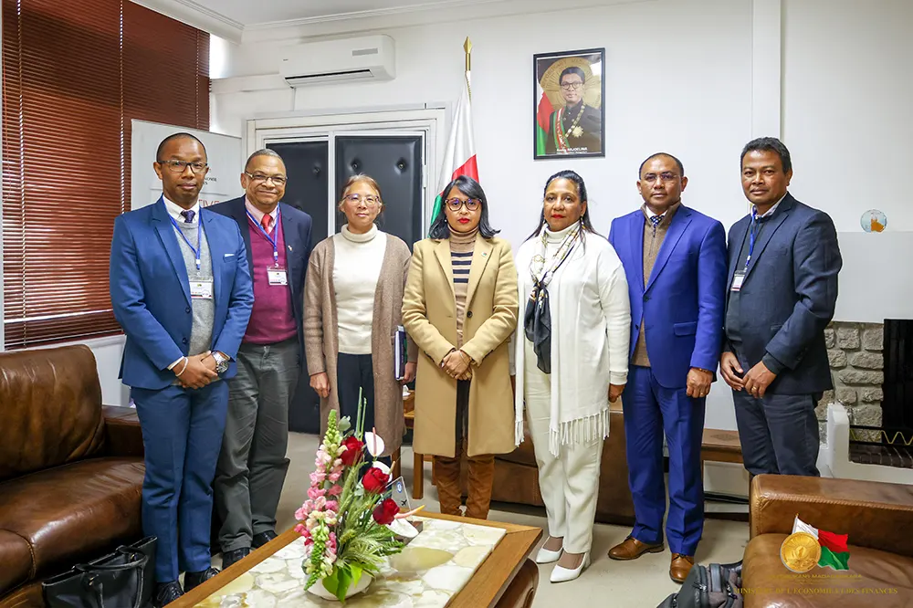 13 - Rencontre avec la Ministre, Madame Rindra Hasimbelo RABARINIRINARISON